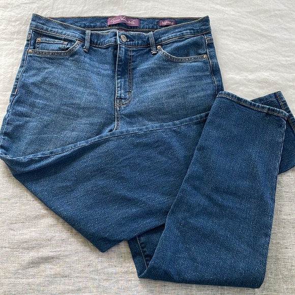 Gloria Vanderbilt high rise boyfriend jeans - Picture 2 of 6